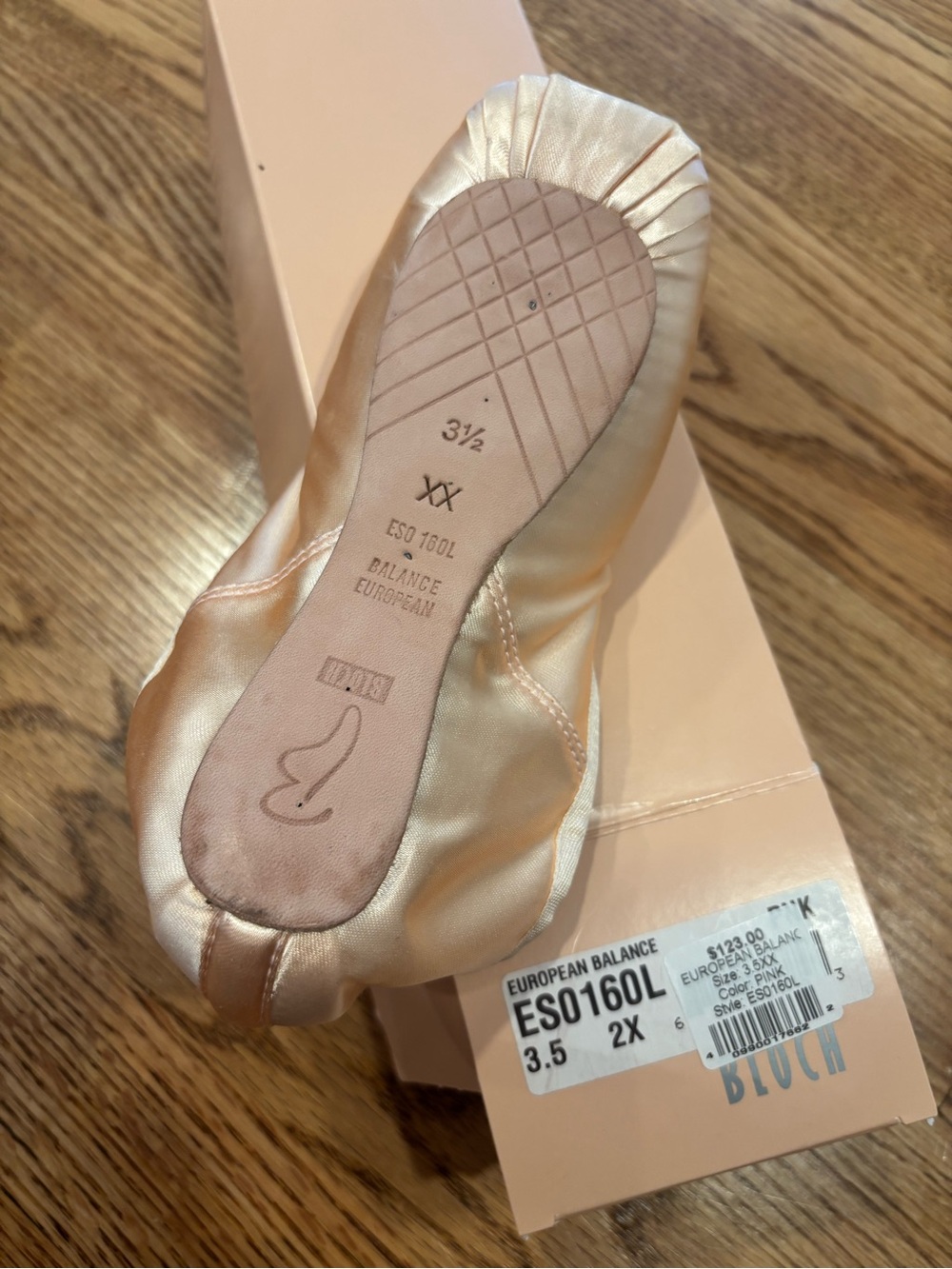 Single pointe shoe - Bloch Women's in Pink size: 3.5 2X style: ES0160L - NEW